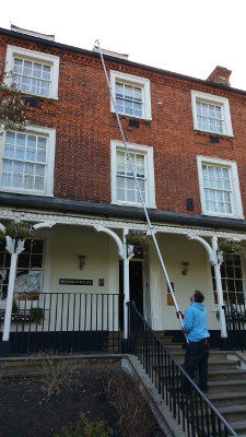 Gutter cleaning in Lingfield RH7